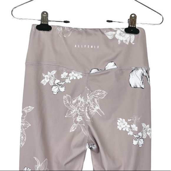 ALLFENIX Floral Leggings Size Small - Picture 5 of 8